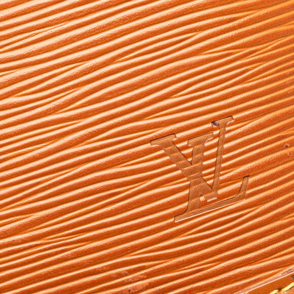 Pre-Loved Louis Vuitton Epi Alma PM - Picture 8 of 11